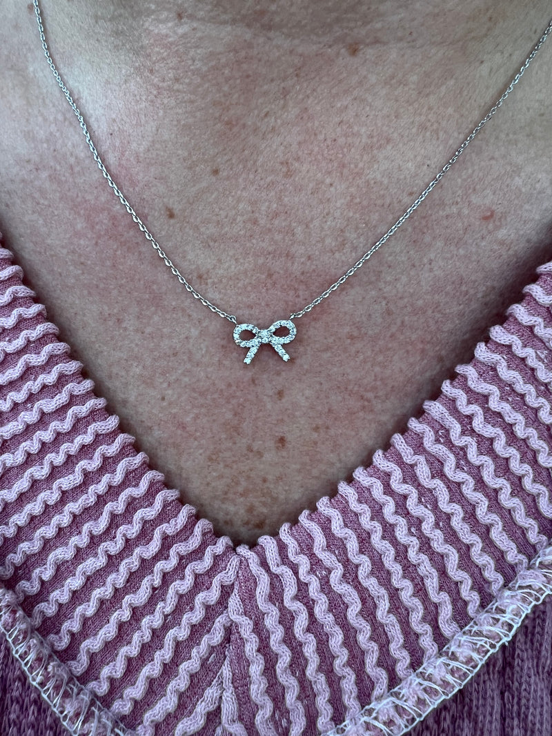 Bow Necklace