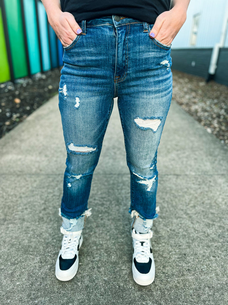 Distressed Straight Leg Risen Jeans